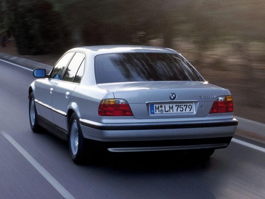  BMW 740d 1999 года  (фото 4 из 19)